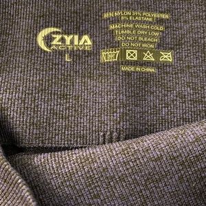 NWOT ZYIA Dark Blue Seamless Hustle Shorts